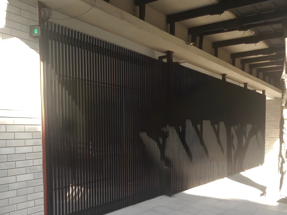 Portón corredizo con motor