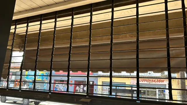 División metálica interior de diseño en vivienda — Grupo Escobar