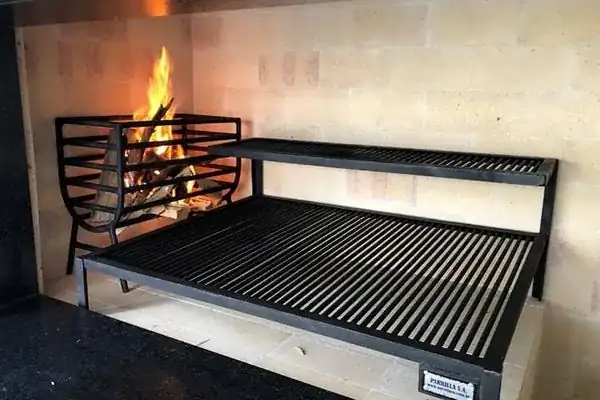 Frente de parrilla de herrería a medida terminado en Zona Oeste — Grupo Escobar